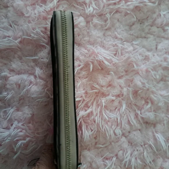 Kate Spade EUC++ Floral Long Zip Wallet (W39) - Picture 5 of 6